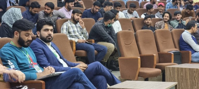 Break-the-Barriers- in-the-Career-awareness-seminar