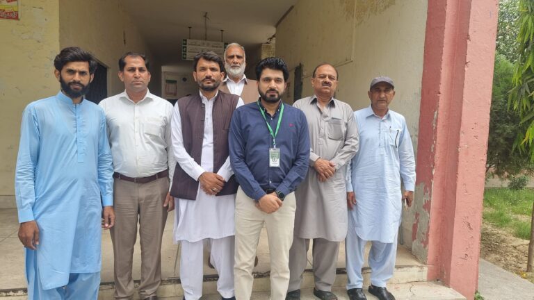 CEO-theta-solutions-visited-school